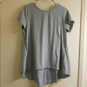 Vera Wang tee with studded neckline and flowy back